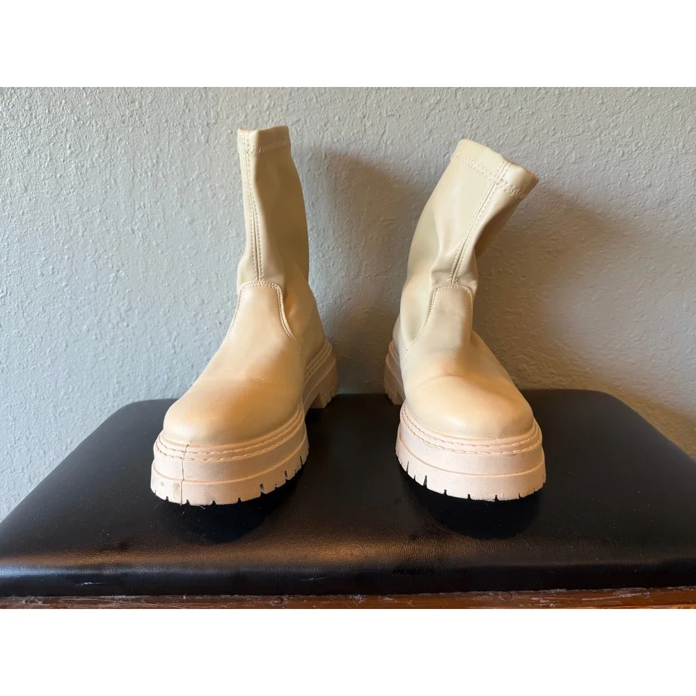 Topshop Wide Fit Cream Ankle Boots Chunky Lug Sole Platform Zip Back US 6 EU 37